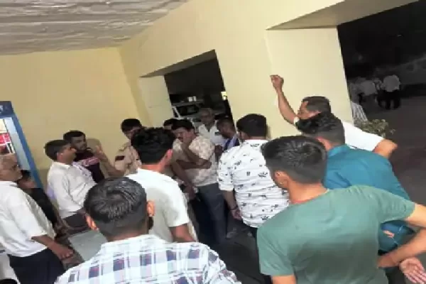 जेवरात व्यापारी से लूट, दो बाइक पर सवार 4 नकाबपोश बदमाश 10 लाख के जेवरात लेकर फरार