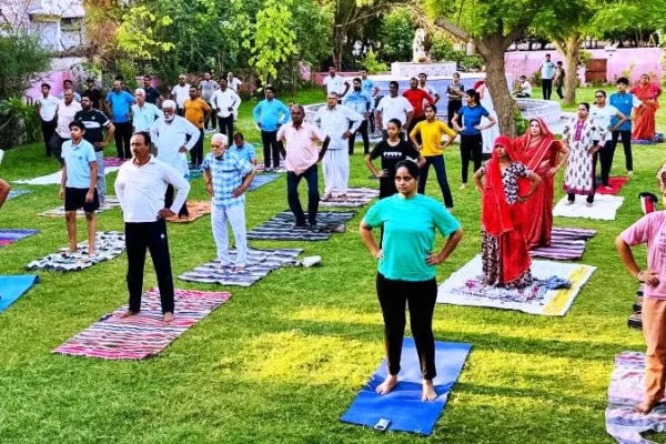 योग और राष्ट्रभक्ति के अद्भुत संगम में उमड़ा जन सैलाब