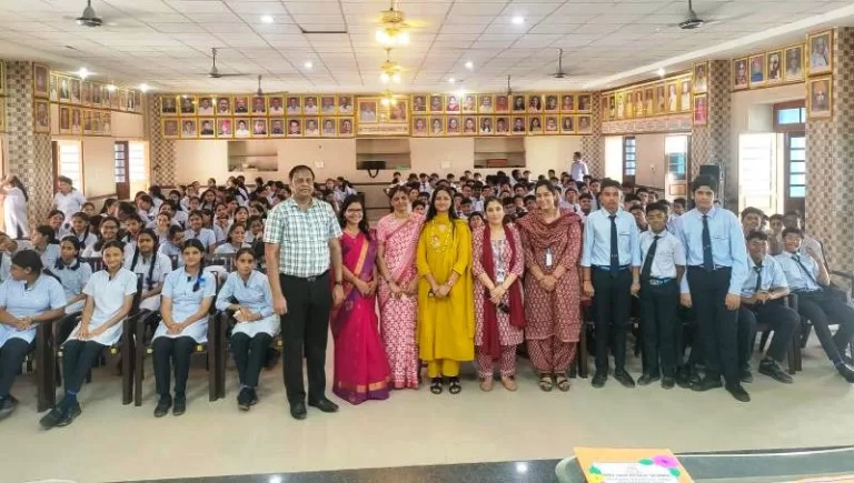एसजेपीएस में ‘नेशनल डॉक्टर्स डे’ और ‘सीए डे’ पर करियर काउंसलिंग का आयोजन